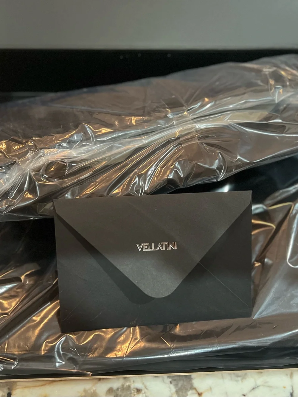 Vellatini Black Leather Hobo Bag with Comfortable Shoulder Straps